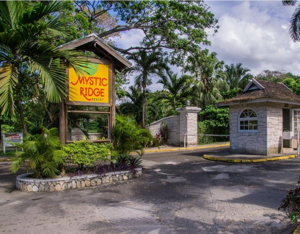 Mystic Ridge Resort Ocho Rios Exterior photo